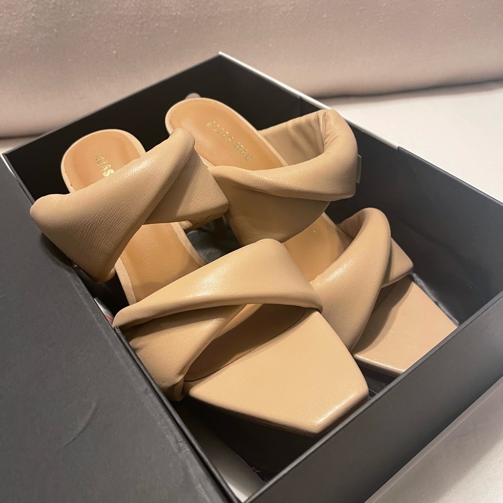 Alias Mae Issy Heel in Neutral